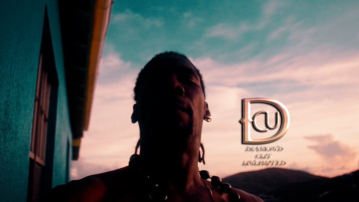 CutUnlimited's tweet photo. Dropped dah Welcome to Rock City new vid on dah tube🎤🎬‼️ @kingfyyah sub like n comment too we #blazing https://t.co/5sBRQ6uzRz