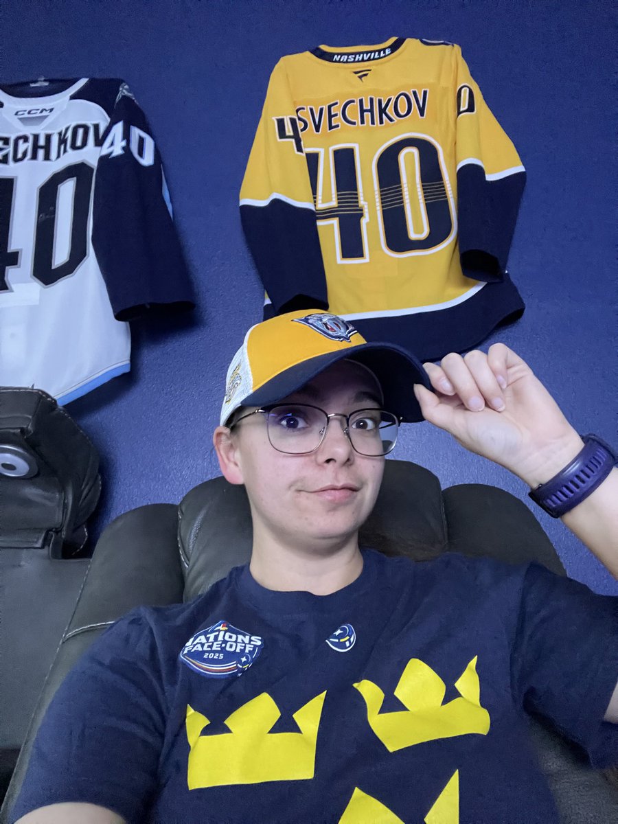 The_Pred_Head's tweet photo. Mustard Cat hat this afternoon for #hatstats4 brought a @PredsNHL win!!
Wore my Forsberg Sweden shirt just for the occasion. 🥰🇸🇪
#smashville https://t.co/PBsG0kAIpL