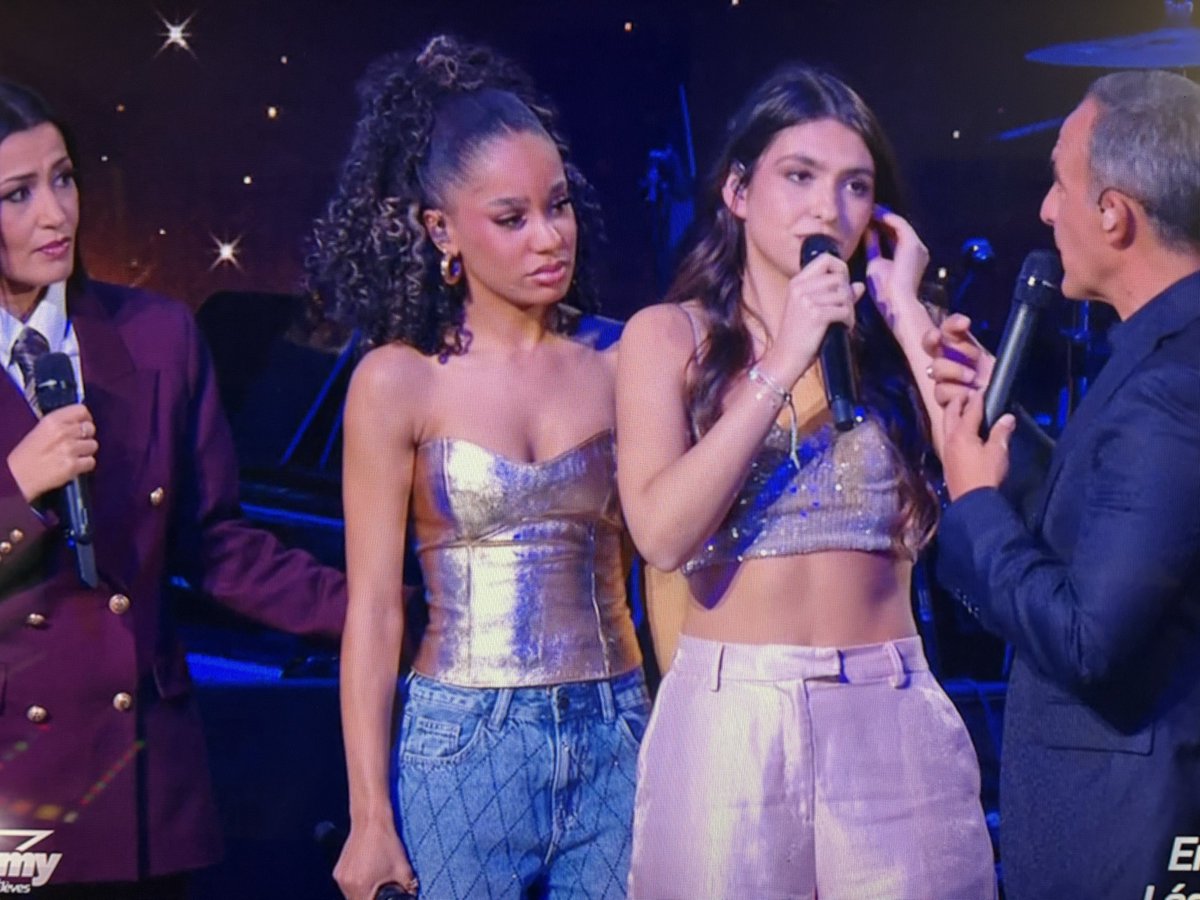 L'élève #Ema cède sa place à #Léane et décide de quitter la #StarAcademy