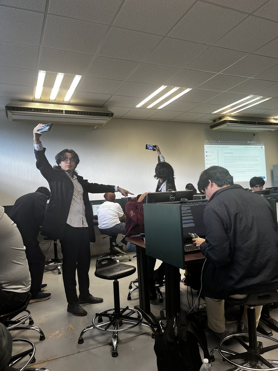 #SegundoCongresoInternacionalDeInteligenciaArtificial 

<a href="/aaronthewarrior/">Aarón Guerrero</a>