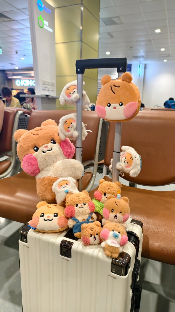 แม่ฮันบินแห่งประเทศไทยออกเดินทาง 💓
#SUNGHANBIN #성한빈