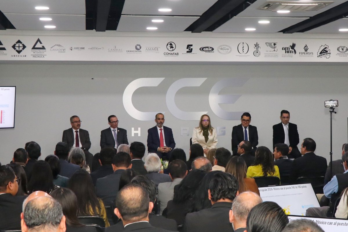 PGJE_Hidalgo's tweet image. Bajo un enfoque de transparencia y cercanía con la ciudadanía, la Fiscal Alicia Medina Castelazo presentó el 3er Informe de Resultados de la Fiscalía Especializada en Delitos de Corrupción del Estado de Hidalgo del periodo 01 de octubre de 2024 al 30 de septiembre de 2025.