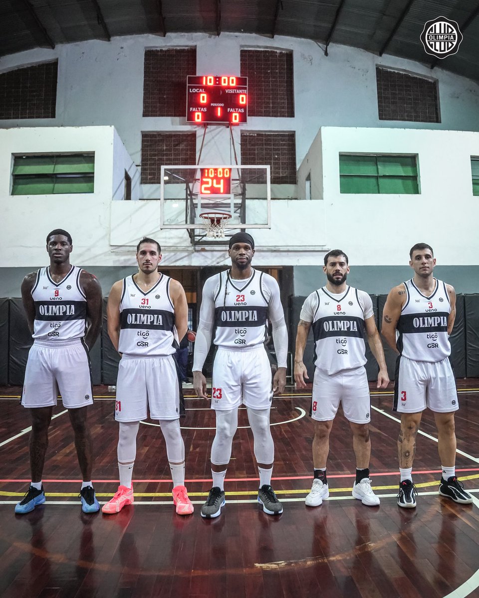 OlimpiaKings's tweet image. 📋 ¡𝐋𝐎𝐒 🖐🏻 𝐃𝐄𝐋 𝐂𝐀𝐌𝐏𝐄𝐎́𝐍ⵑ 🏆

#Go𝐊𝐈𝐍𝐆𝐒 👑

#SoyDelOlimpia ⚪⚫⚪️