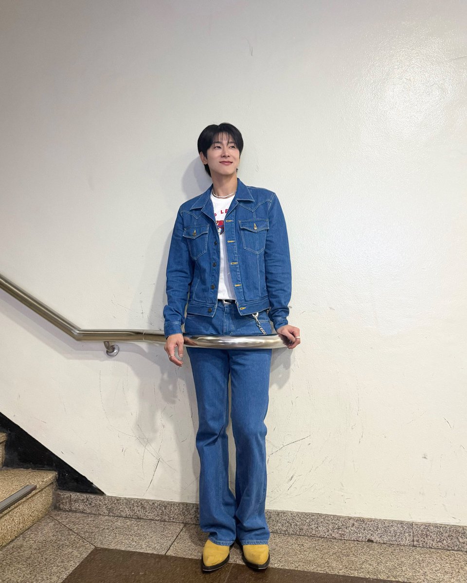 待ってwwwなんでそこに入ってるの😂😂😂 入ってるうえにその笑顔は