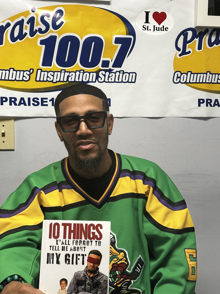 Praise 100.7 tweet media