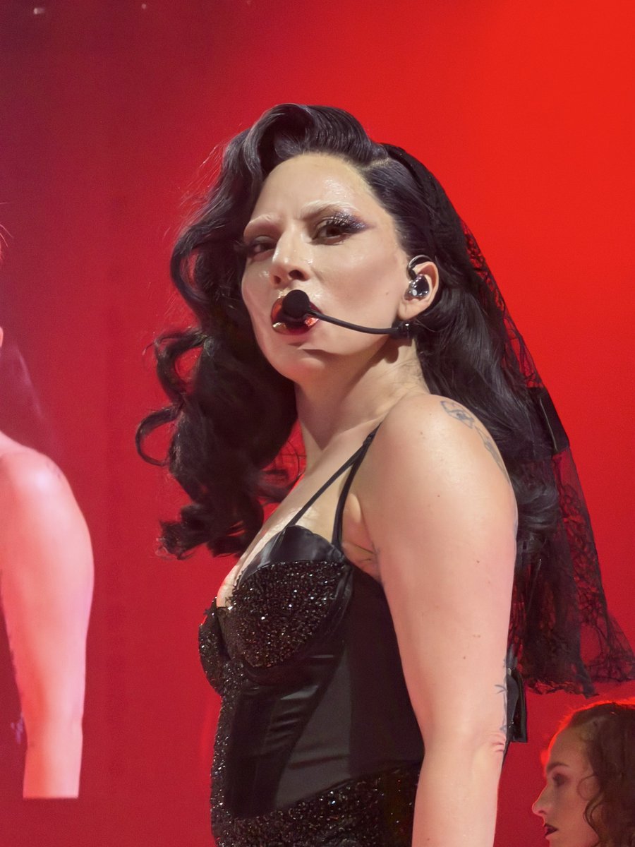 thank u iPhone 17 pro max 🥵