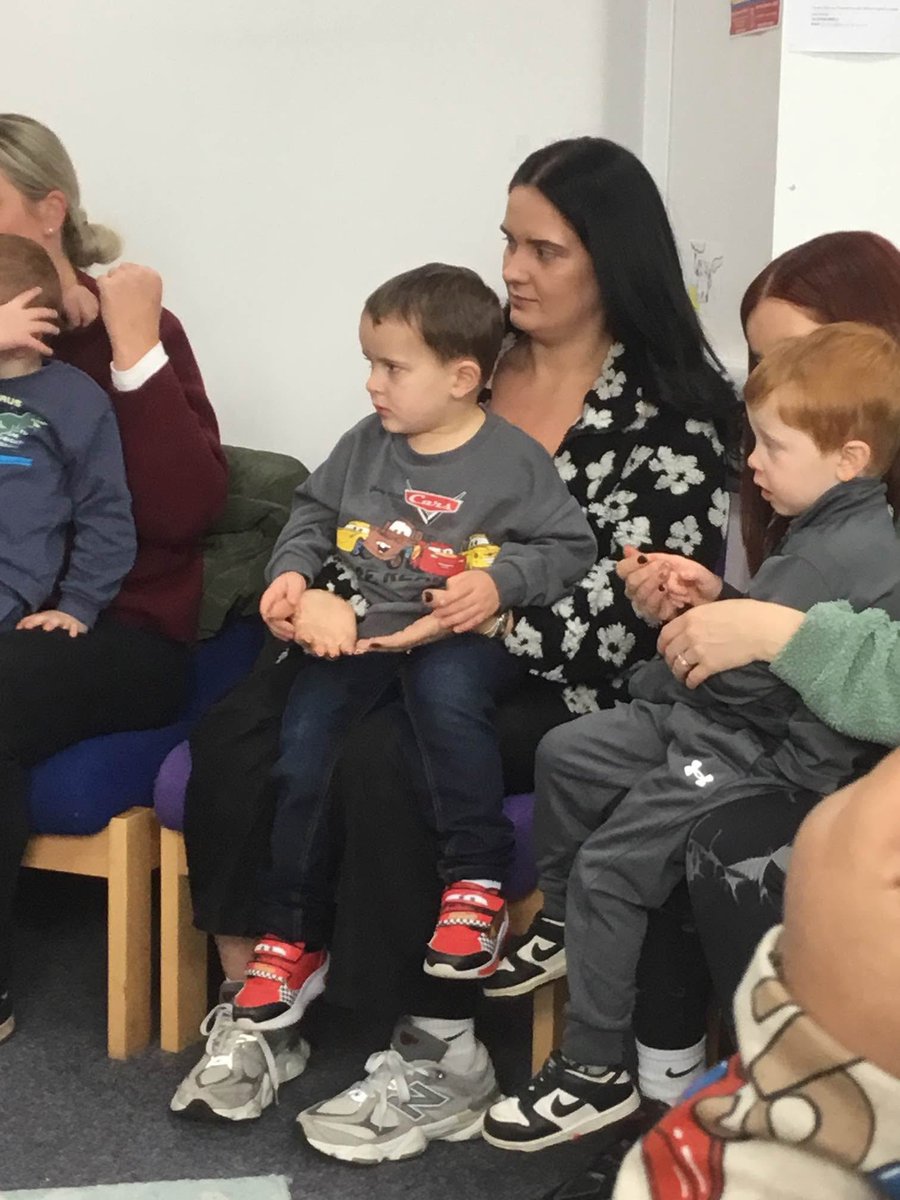 Gargieston's tweet image. Today during our Stay and Play, the ECC children welcomed their adults in to a BookBug session. Lots of fun, singing, reading and giggles were had by all. #BookBug #ParentalEngagement #earlylearning