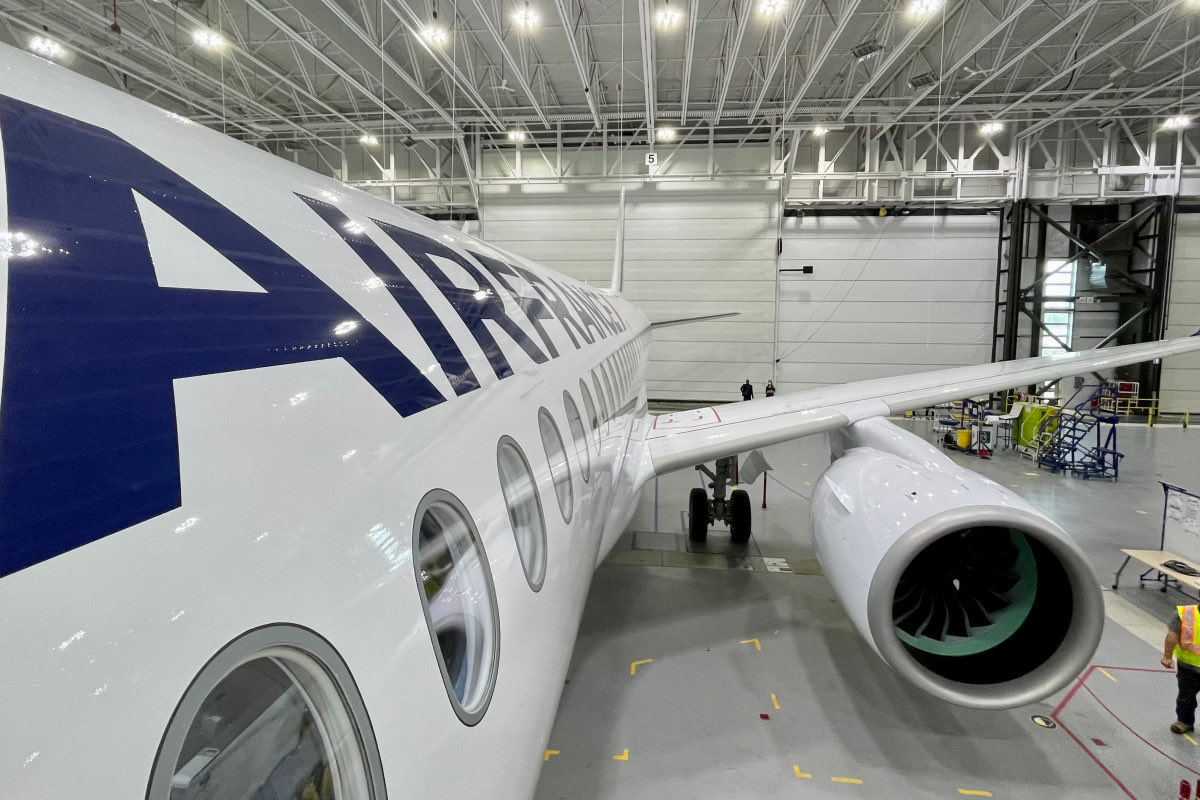 aircommunityFR's tweet photo. 🚨 Air France vient de réceptionner son 49ème @airbus #A220 ✈️
L’appareil est immatriculé F-HPNZ et est baptisé « Valbonne ».
Il vient de rejoindre Paris #CDG après avoir effectué son vol de convoyage depuis Mirabel #YMX au Canada #AFR368V
#FHPNZ #airfrance #Valbonne @ValbonneSA
