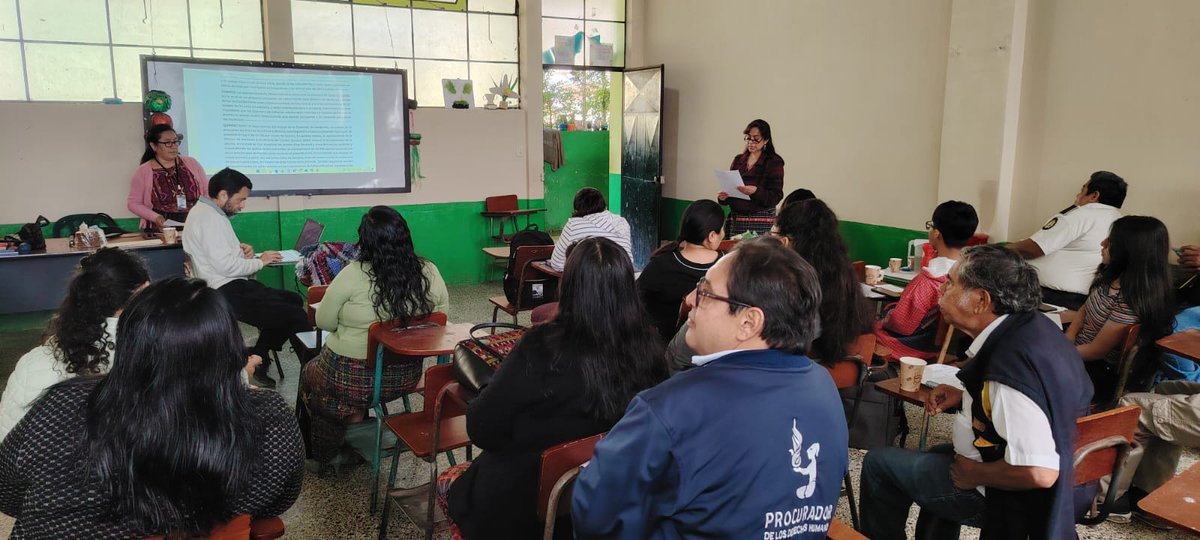 📍#SanJuanSacatepéquez
La Auxiliatura de la <a href="/PDHgt/">PDH Guatemala</a> participa en la presentación del programa del <a href="/MineducGT/">Mineduc Guatemala</a> acerca de los avances del “Programa de Atención a la Problemática de Violencias Escolares”, una iniciativa que brinda acompañamiento a estudiantes víctimas de agresiones,