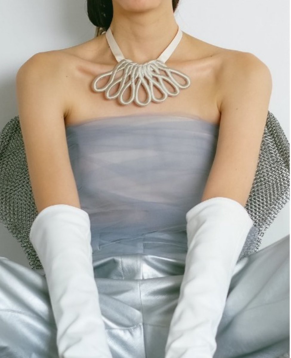 個人的に美術館に着ていきたい服No. 1の“sahara” 柄とか装飾とか