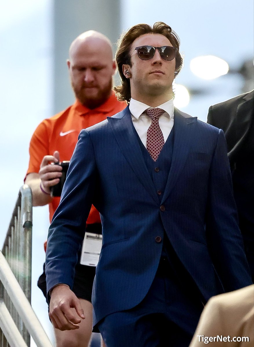 Team arrival in Louisville 
<a href="/ClemsonTigerNet/">TigerNet.com</a> <a href="/CadeKlubnikQB/">Cade Klubnik</a>