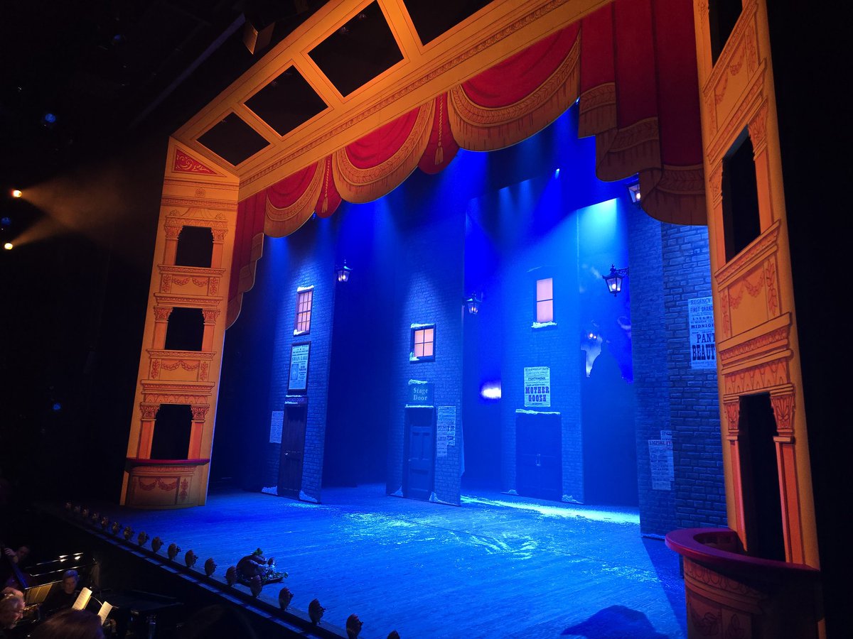 Sherlock Holmes and the 12 days of Christmas is great, classic christmas caper. With a hint of panto, a stunning set and stellar company it's a love letter to both theatre and Sherlock.

Catch it at <a href="/BirminghamRep/">The Rep</a> until 18th Jan!
#Stagey #Birmingham #WestMidlands #Brum #Midlands