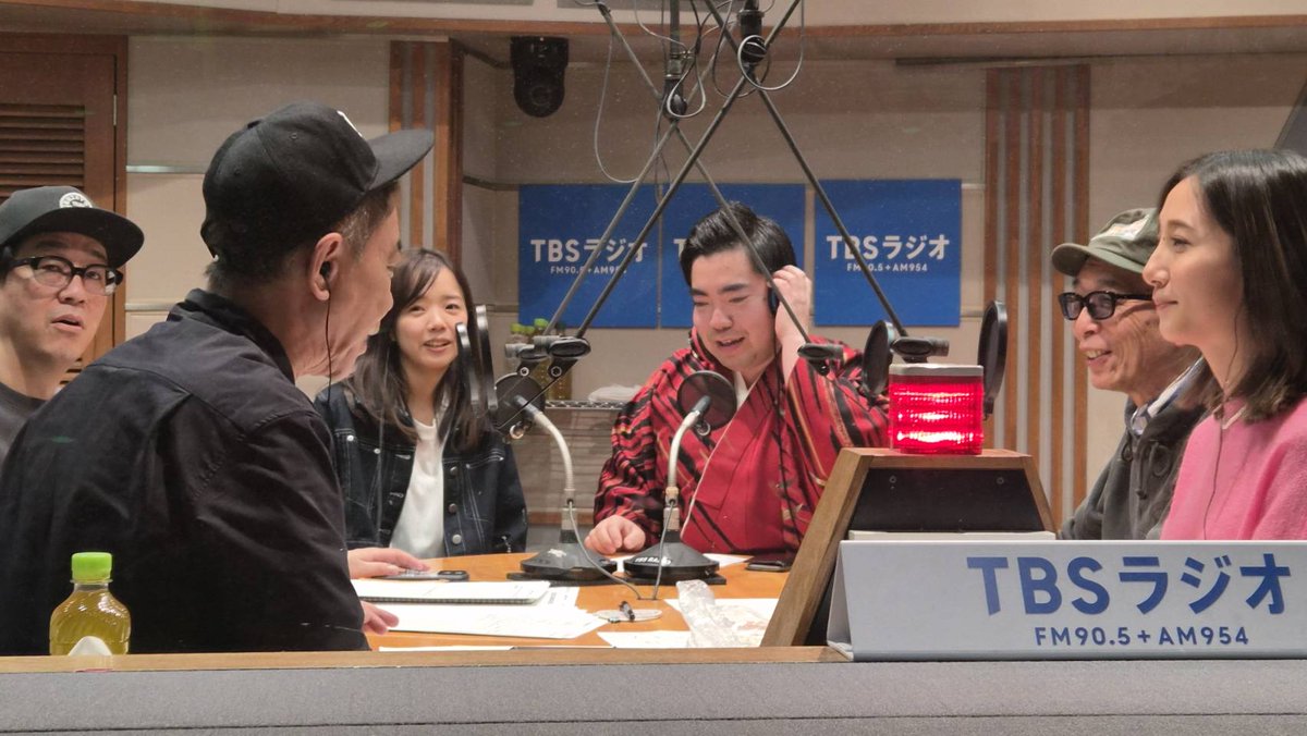 kinashinokai's tweet image. #木梨の会
今週の３枚は…📸

👉演歌と鉄道の二刀流 #徳永ゆうき さんが着物で登場⚔️急な発注に即興対応も…🙅‍♂️

👉ノリ&amp;amp;ジョージ紅白のサプライズ枠狙い🤔先に富士山行っておきます🗻

👉夏子アナ本日でラスト😭またいつでも遊びに来てね👋後任は... #佐々木舞音 アナ🎉

📻→ radiko.jp/share/?sid=TBS…