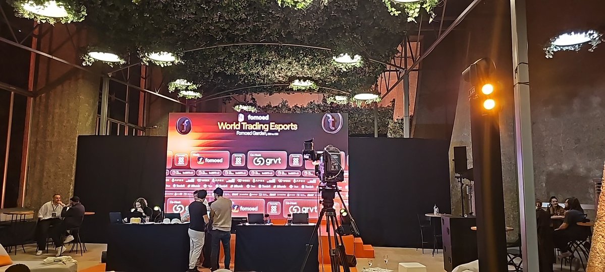 D4rk0sTW's tweet image. Championship final round is here! 
@ChentoTrades x @Jordan_Crypt_SA x @pedro_silvapt x @VtorVentura1

@FomoedUS

#FOMOED2 #CCCCLisbon2025 #websummit