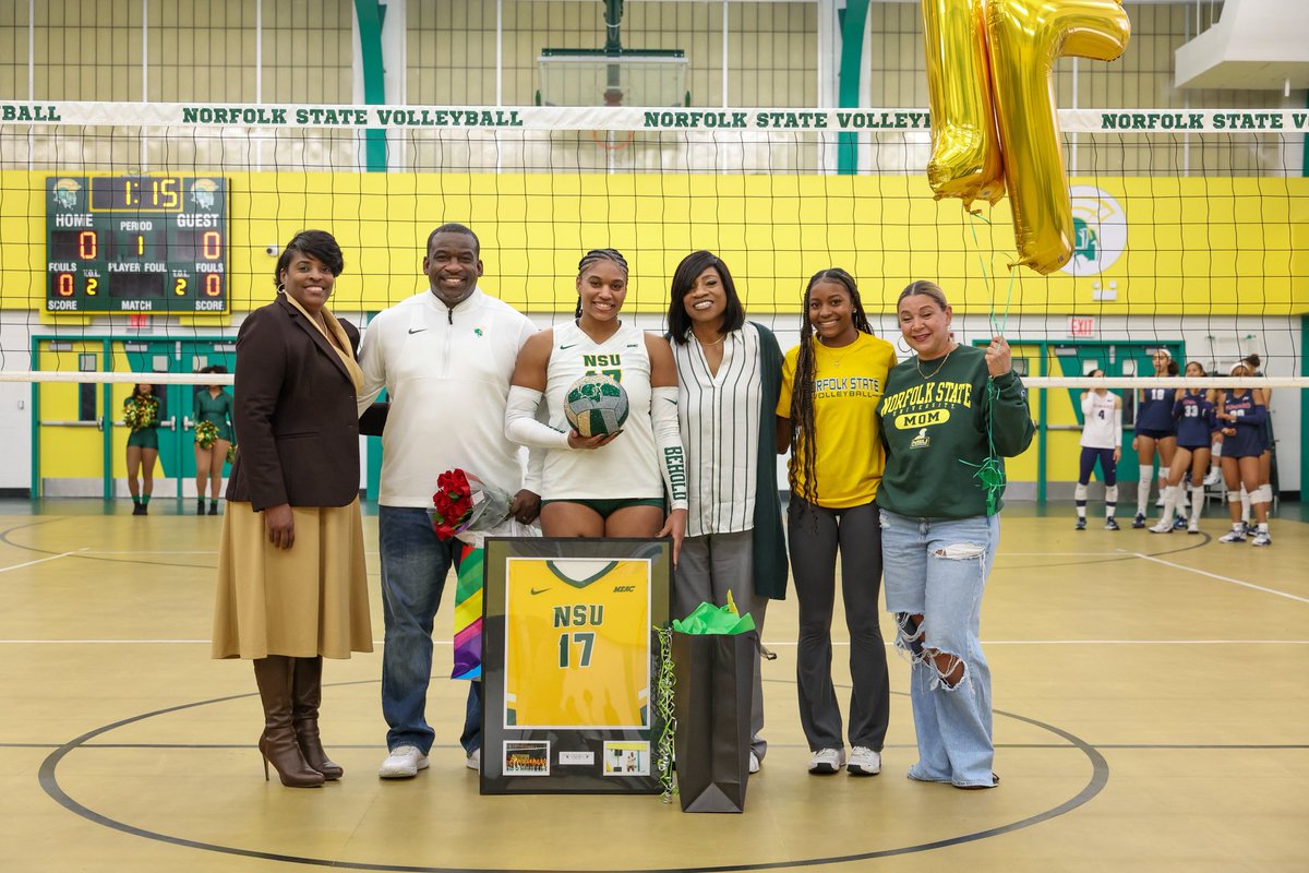 Senior Night🤩

Thank you seniors—your impact will echo through this program forever!

#GoldStandard🔰