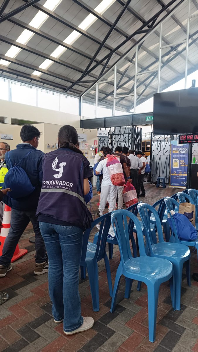 📍#Guatemala
En el marco del seguimiento permanente a las condiciones de atención brindadas a las personas migrantes retornadas, la Defensoría de las Personas Migrantes de la <a href="/PDHgt/">PDH Guatemala</a> lleva a cabo una verificación en el Centro de Recepción de Guatemaltecos Retornados vía aérea.