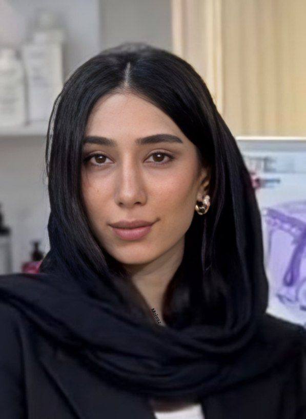 ashoobmotlagh's tweet image. ستاره حیدری، دختر 17 ساله‌ای که روز پنجشنبه 15 آبان‌ماه در محدوده پارک شاپور آبادان توسط فردی ناشناس ربوده شده و تاکنون ناپدید است. 
خانواده او از کاربران فضای مجازی درخواست کمک کرده‌اند. 
لطفاً در صفحات خود این خبر را منتشر کنید.
تماس با خانواده
 09358886946