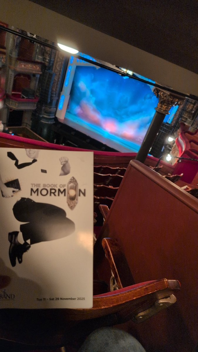 MeadowcrftPippa's tweet image. Hello! My name is Elder Me and I&apos;m ready for The book of Mormon 🙌🎭
#thebookofmormon #MusicalMagic #comedygold #theatrelover #stagevibes