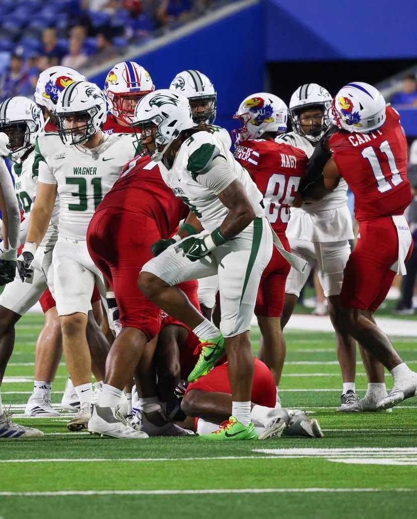 I’m blessed to receive a division 1 offer from Wagner in Staten Island NY! 🗽THANK YOU for the opportunity <a href="/QBoogieSports/">Quincy Barnes</a> <a href="/Wagner_Football/">Wagner College Football</a>

 <a href="/GenoRamsey/">Coach Geno Ramsey</a> <a href="/Ski_Axel/">Coach Ski Axel</a> <a href="/GregBiggins/">Greg Biggins</a> <a href="/JUCOFFrenzy/">JUCO Football Frenzy</a> <a href="/JuCoFootballACE/">JuCo Football Forer</a> <a href="/AllenTrieu/">Allen Trieu</a> <a href="/adamgorney/">Adam Gorney</a> <a href="/Blakesfilmroom/">Blake Bourg</a>