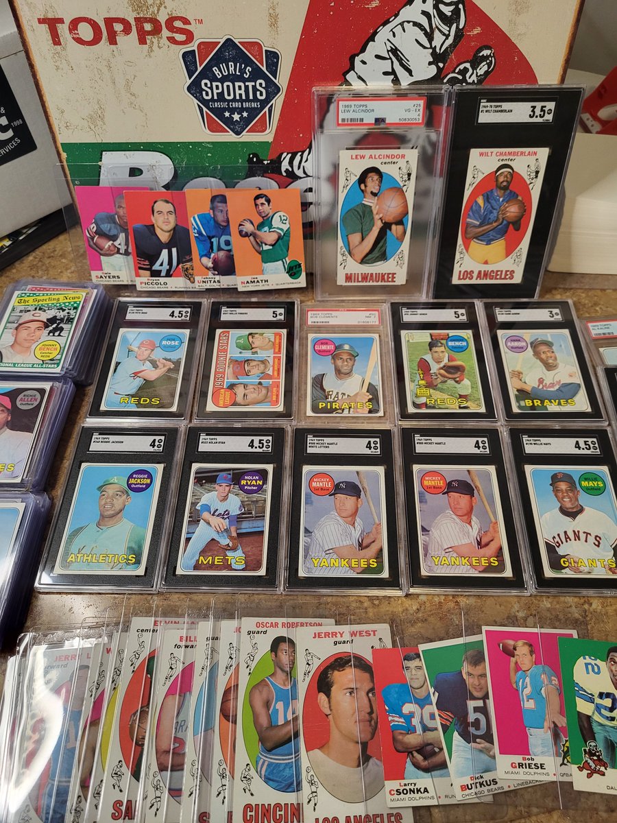 BurlsSports's tweet image. 🚨 Giveaway 🚨 Want to win a free spot in 1969 breaks? I&apos;m giving 1 away in each! (3 winners!) To enter for a chance to win, 1) follow, 2) repost, and 3) reply, letting me know which 1969 card is your favorite (any sport, any issue). Winner announced Sunday night.