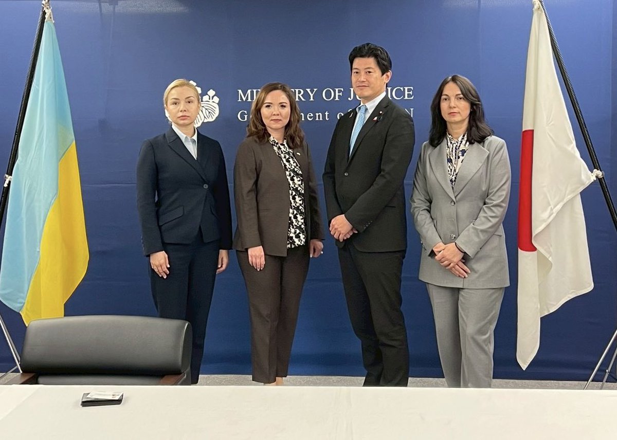 mitani_h's tweet image. 先日、日本ウクライナ友好議連のミハイリューク会長他数名が法務省に表敬訪問されました。
この時のトピックは、ウクライナからの難民や親の元から引き離された子どもたちへの支援、ウクライナにおける法制度整備支援、さらには凍結資産の取扱いやロシアとの交易のあり方など、実に多岐に渡りました。…