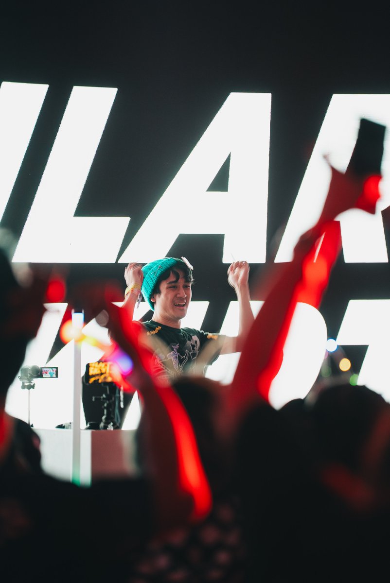 ⚠ DALLAS / FORT WORTH, TX ⚠

I'm making my Texas debut with <a href="/ClubKaiju/">Club Kaiju</a> at their New Year's Eve show! Let's close out the year with new music and fun anison tunes! 💥

📅 Dec 31st, 2025

🎫 Tix in bio
📸 hidden.img on IG