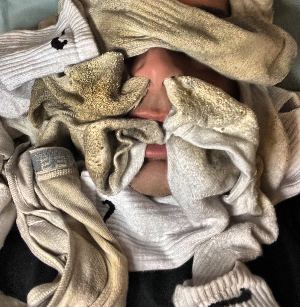 LucaRocco07's tweet photo. shoved my rank, crusty socks in every hole—mouth stuffed full of cheesy toe jam, eyes blindfolded in yellowed heel rot, breathin nothin but my old gym stink til he gags. #SockStuffed #RankRot #FootFreak
💪🏼 OF+Socials+StinkShop+More = 🧦💨 https://t.co/jwJofwxPZZ 🦶🏼
👟#FootFetish #SmellySocks #MaleFeet #SockFetish #AlphaFeet