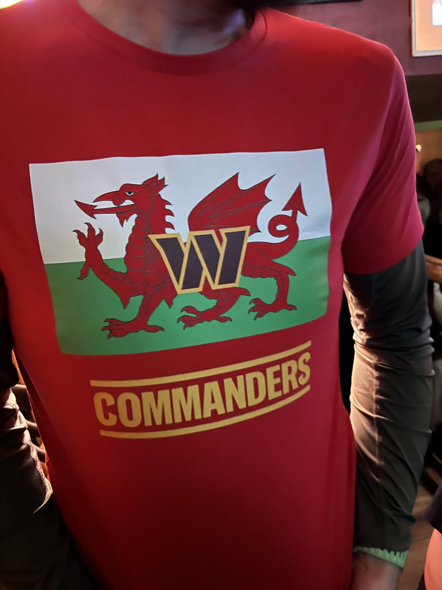 bethelboy9571's tweet photo. The bat night #Madeid #diolxh @walescommanders @washingtoncomma https://t.co/4rFoUShQc6