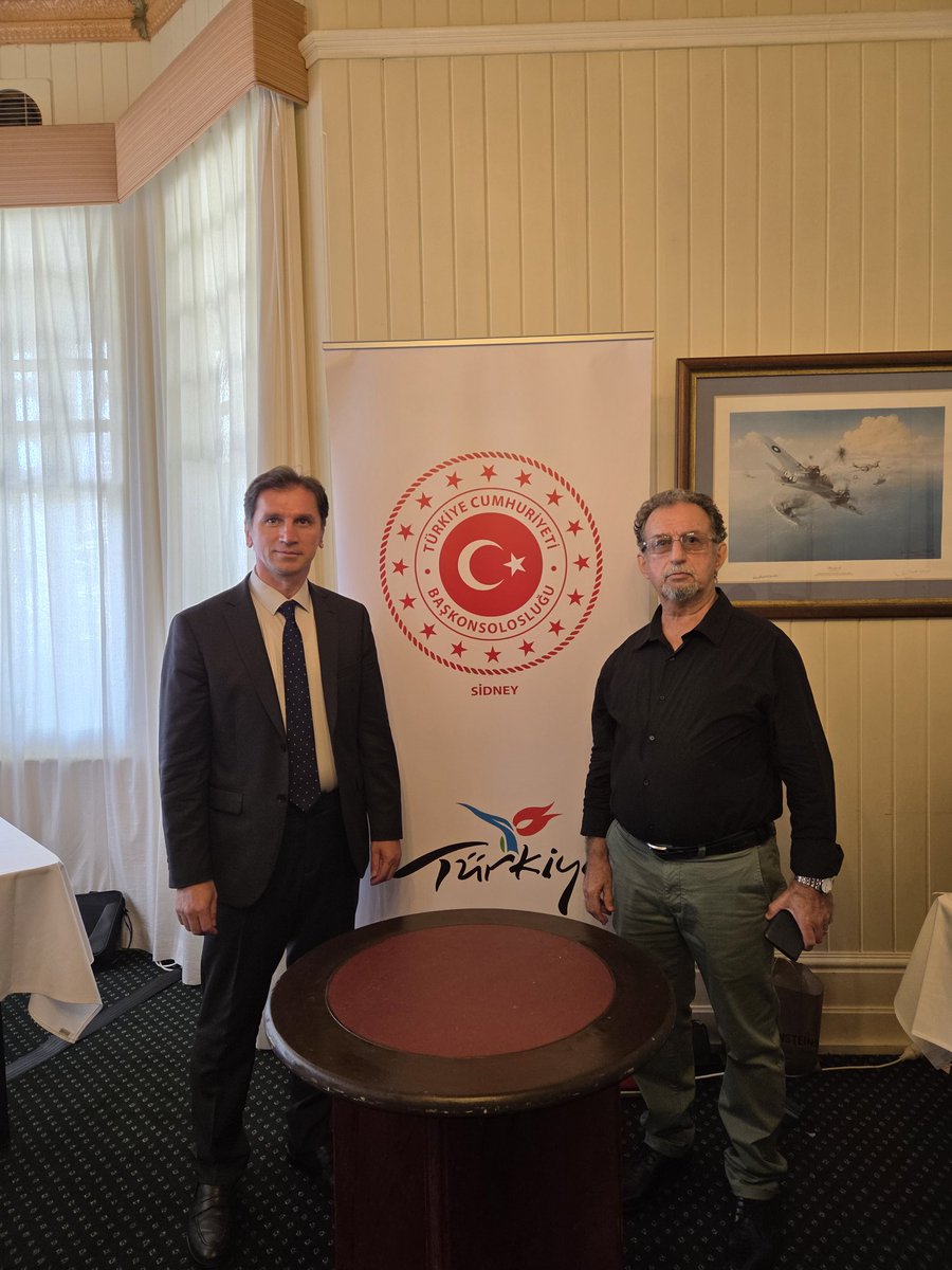 15-16 Kasım tarihleri 9:00-17:00 saatleri arasında "United Service Club
183, Wickham Terence, Spring Hill, Brisbane" adresinde gerçekleştirilecek olan gezici konsolosluk hizmetimiz başlamıştır. 

Queensland'de yaşayan Türk Toplumuna duyurulur.