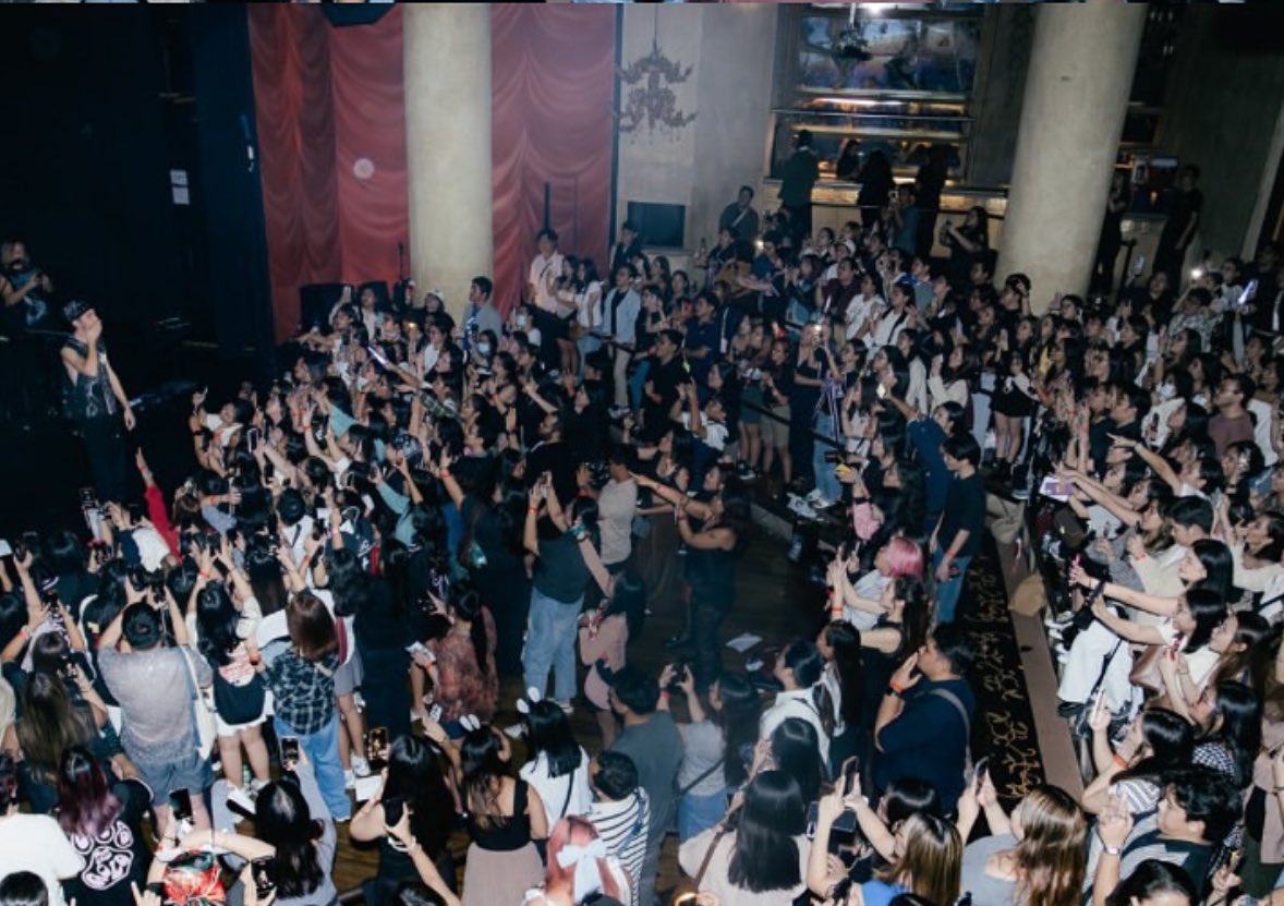 aftiarlife's tweet photo. found ourselves in the crowd screaming, crying, and singing our hearts out for G! Still can’t believe I heard you sing live @greysonchance! Probably one of our core memories 😍 keep making music, continue to persevere.. we will be out here rooting for you Greyson! https://t.co/MbMr4kFAcW