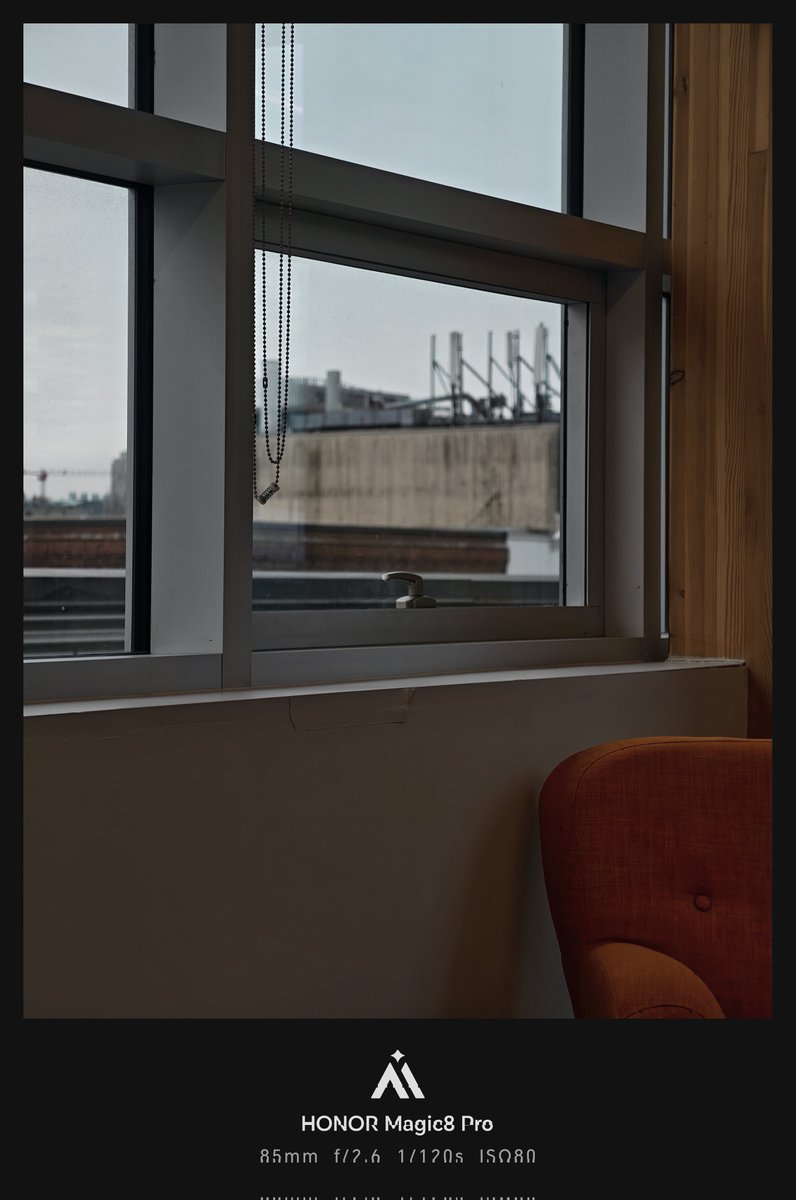 Frankforphones's tweet image. Honor magic 8 Pro

Some samosas, chicken biryani and a 50x zoom of a crane because you have to 😂🔎
Bokeh is nice so far 💯

#HonorMagic8Pro
#streetphotography #shotonsnapdragon #HonorMagic8series