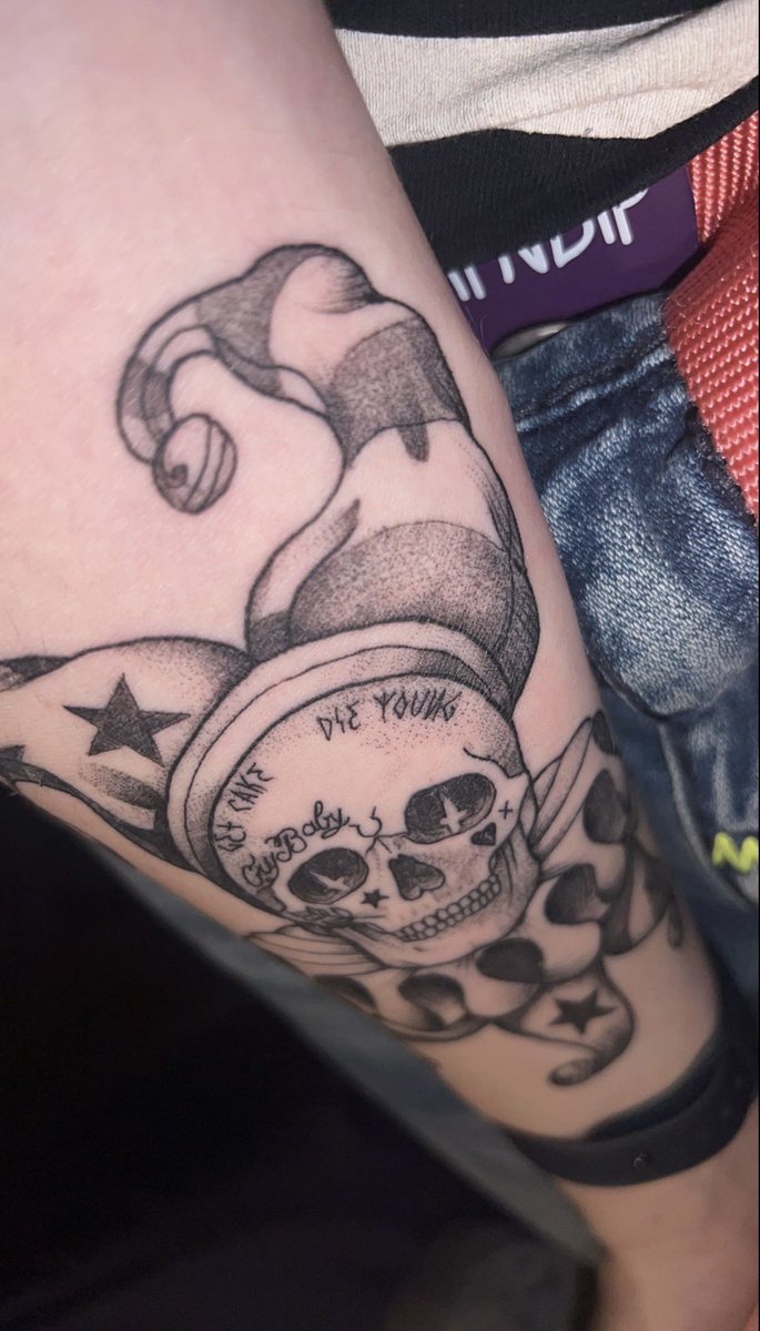 sleepy ★ tweet media