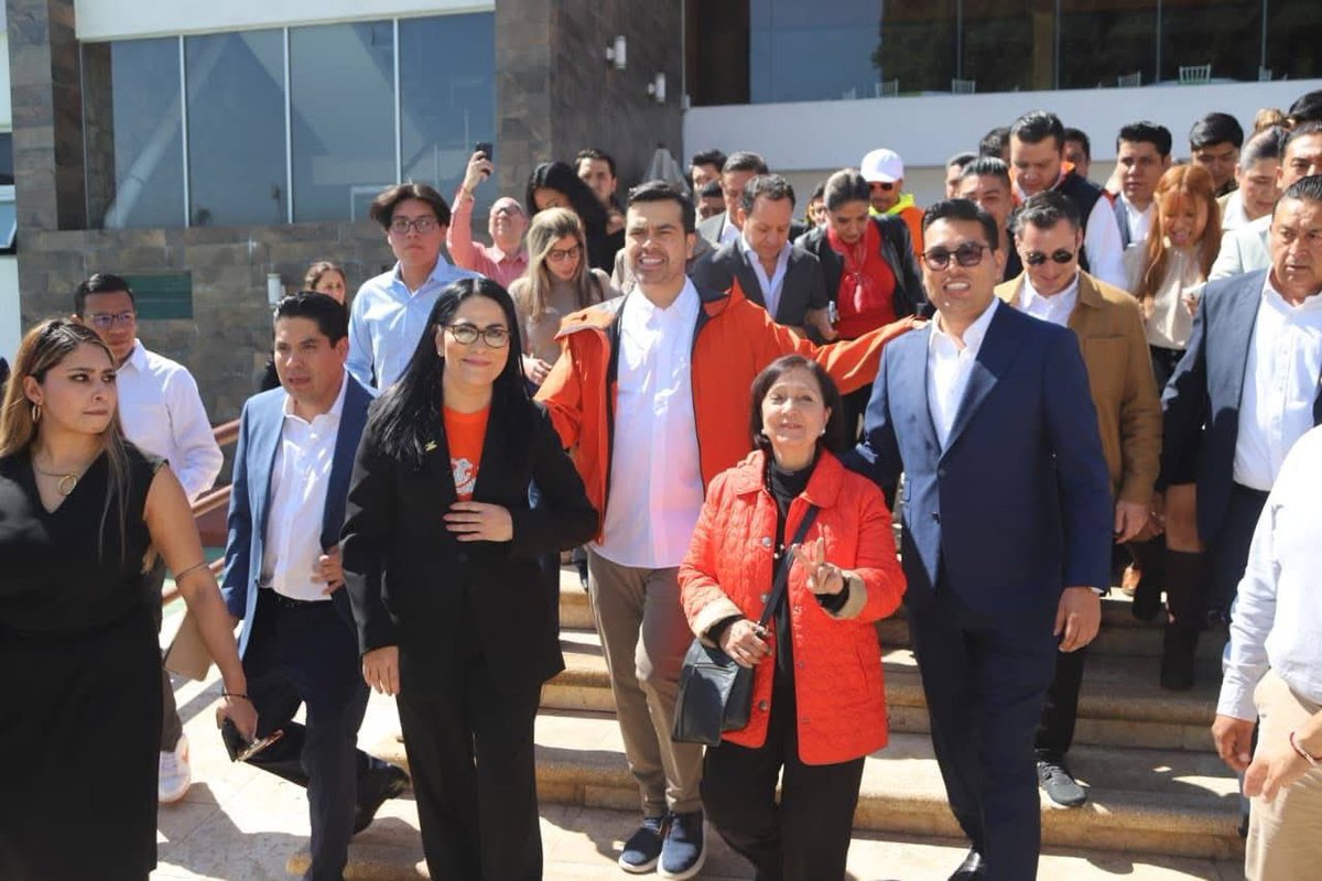 Acompañé al senador <a href="/NestorCamarillo/">Néstor Camarillo</a> en su Primer Informe Legislativo, un espacio que confirma que el trabajo serio y la visión clara dan resultados. Su llegada a <a href="/MovCiudadanoMX/">Movimiento Ciudadano | Movimiento Naranja</a> suma energía, congruencia y un compromiso real con las causas que impulsan a Puebla y al país.