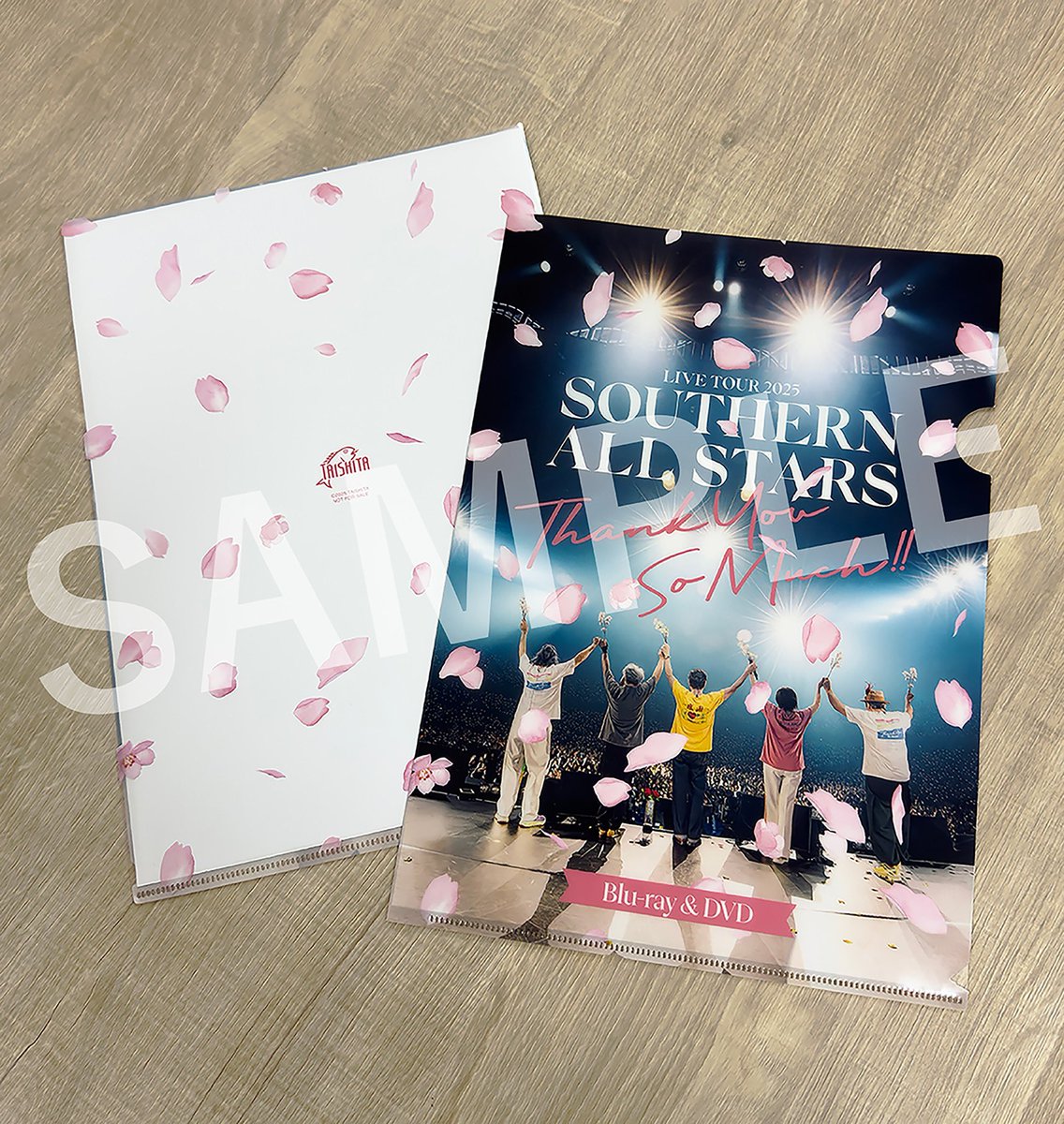 【11/15〜16🎁 #サタジャン3】

／
サザンオールスターズ 
Blu-ray&amp;DVD『LIVE TOUR 2025
「THANK YOU SO MUCH!!」』
特製クリアファイルを2名にプレゼント🎁
＼

応募方法は
当アカウントフォロー&amp;
この投稿をリポストください🤝🏻✨

⏰11/16(Sun.)23時59分締切
✔️当選の方には番組からDMをお送りします