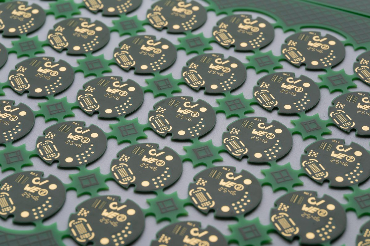 QVHenkel's tweet image. The new PPG sensorboard revision arrived. Time to try manually assembling 01005 parts 🤏