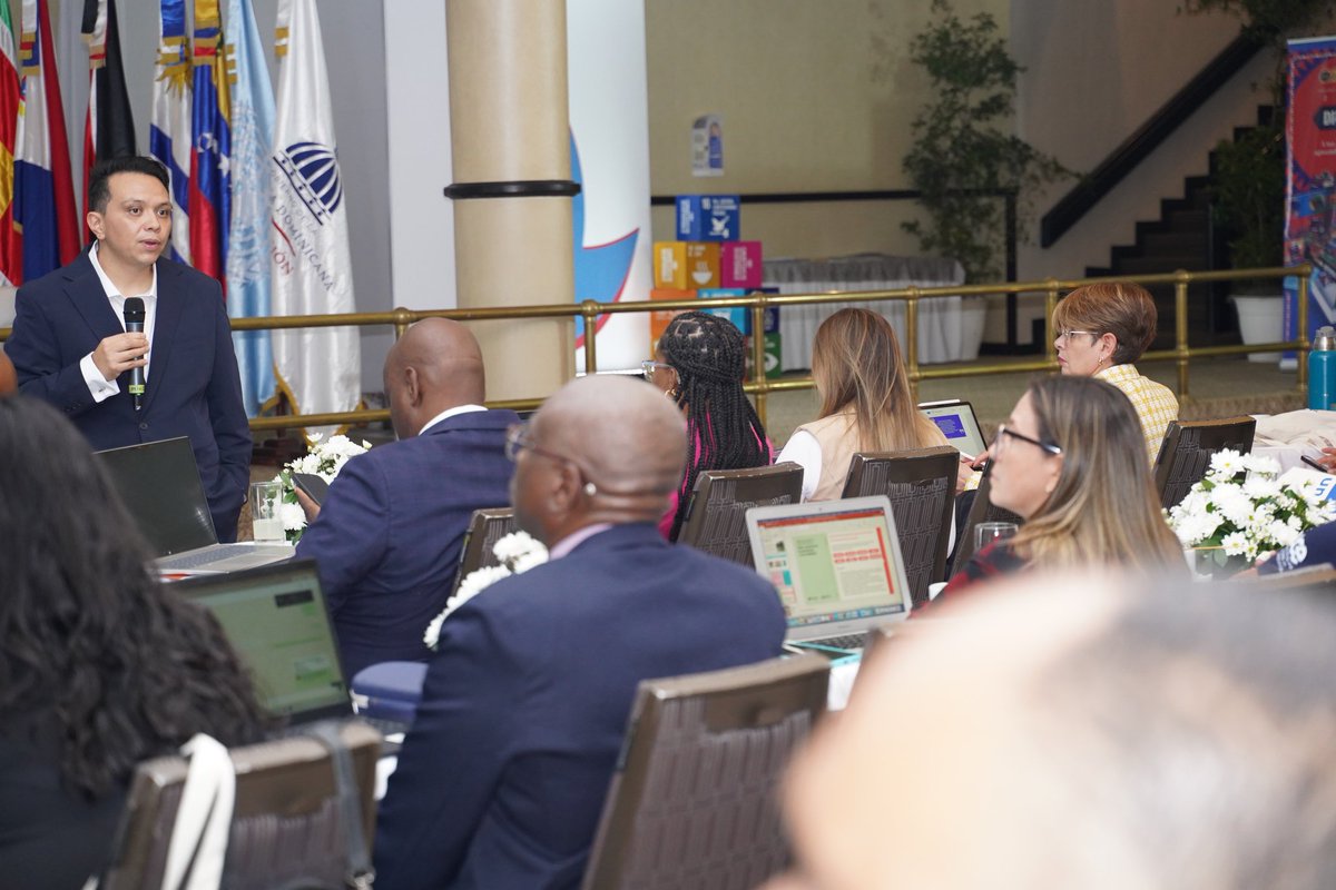 UNESCOHabana's tweet image. La cultura de paz no es sólo la ausencia de violencia. 🕊️ Es un proceso activo que elimina las causas profundas del conflicto y cultiva condiciones para sostenerla.
Para lograrlo, la educación debe transformarse y ser verdaderamente transformadora. #EducaciónParaLaPaz