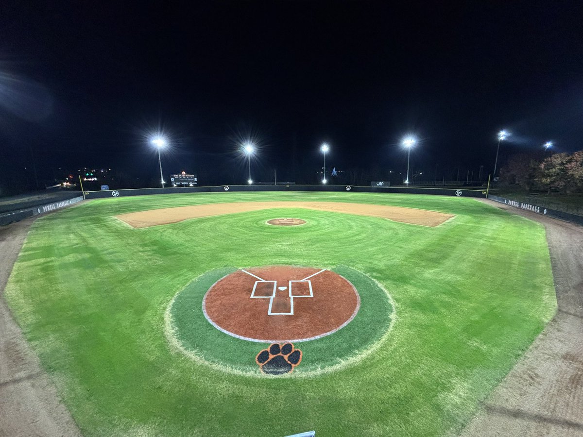 armstrongc227's tweet image. Edged and game ready! Is it season time yet? @PowellBaseball