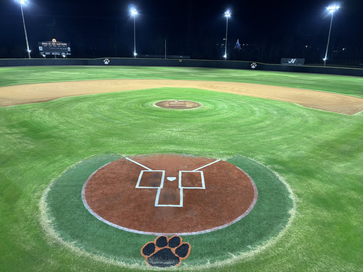 armstrongc227's tweet image. Edged and game ready! Is it season time yet? @PowellBaseball