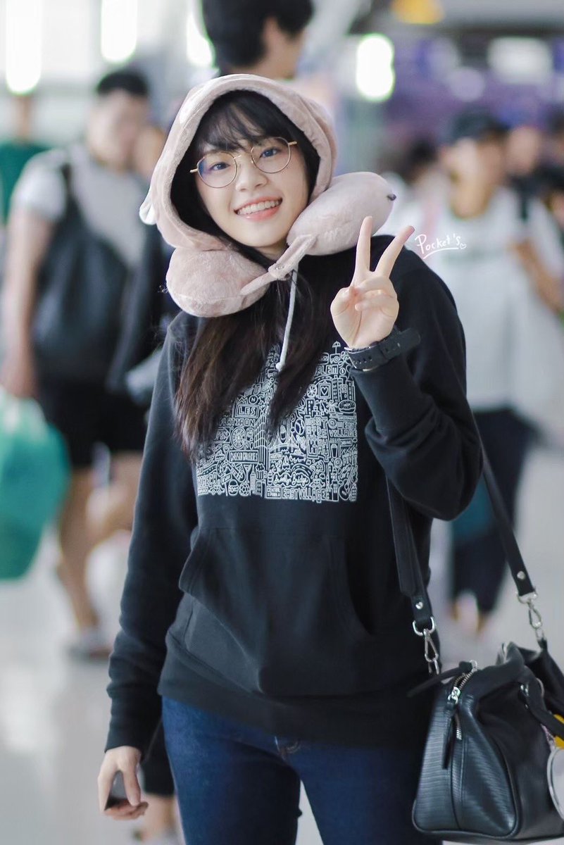 Morning Cherprang⛅️🧡
Happy Saturday kub~✌🏻🐱🍀

#CherprangAreekul