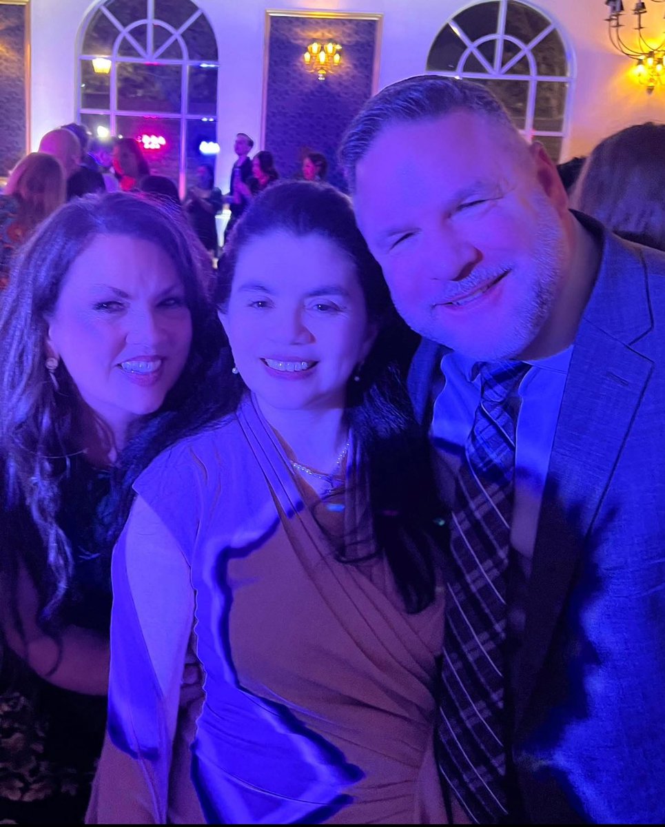 Happy belated birthday to one of our very best friends and most favorite people! We love you, Lupe!🩷￼