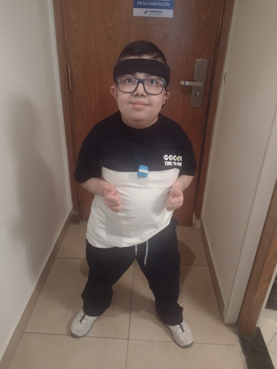 Alan necesita #Mezavant y #OSECAC se lo niega. Ese remedio anula el sangrado de la colitis ulcerosa. Las otras marcas no le sirven.
¿Alguien tiene una caja o muestras para donarle?
Ya hemos juntado dinero para comprarlo pero viene para largo.
¿Nos ayudan con rt. por favor?