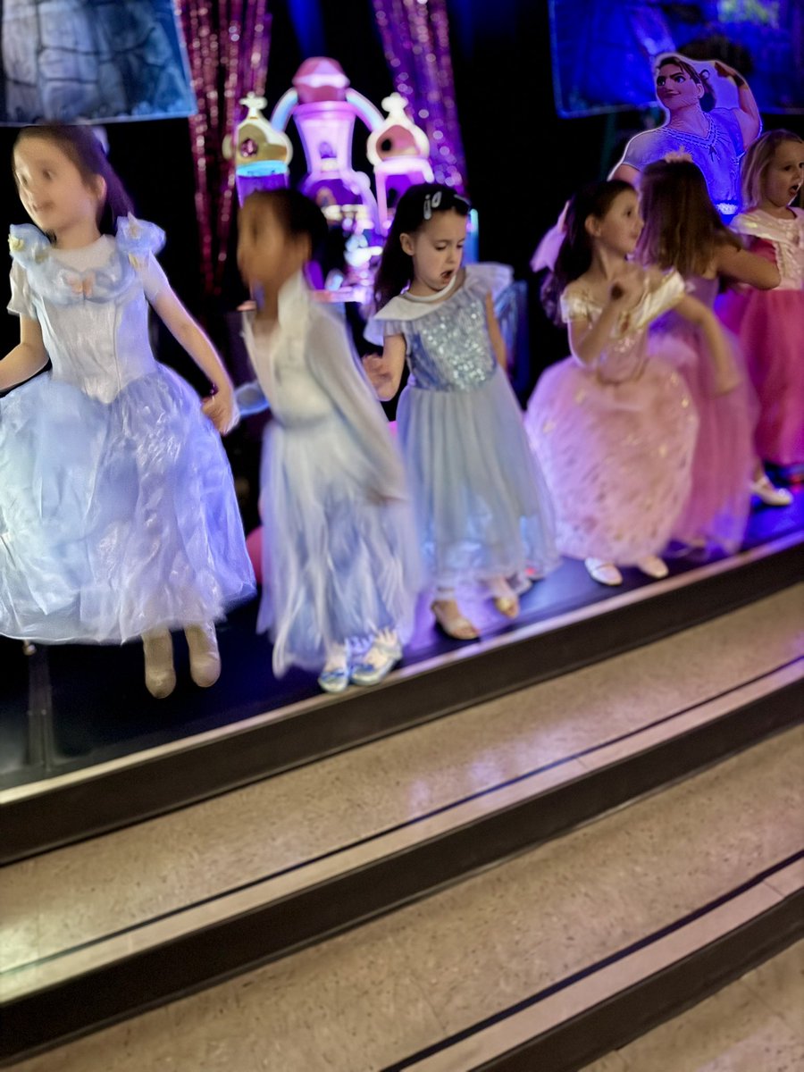 DanModerate's tweet image. Absolute pandemonium at our first Daddy Daughter Dance.