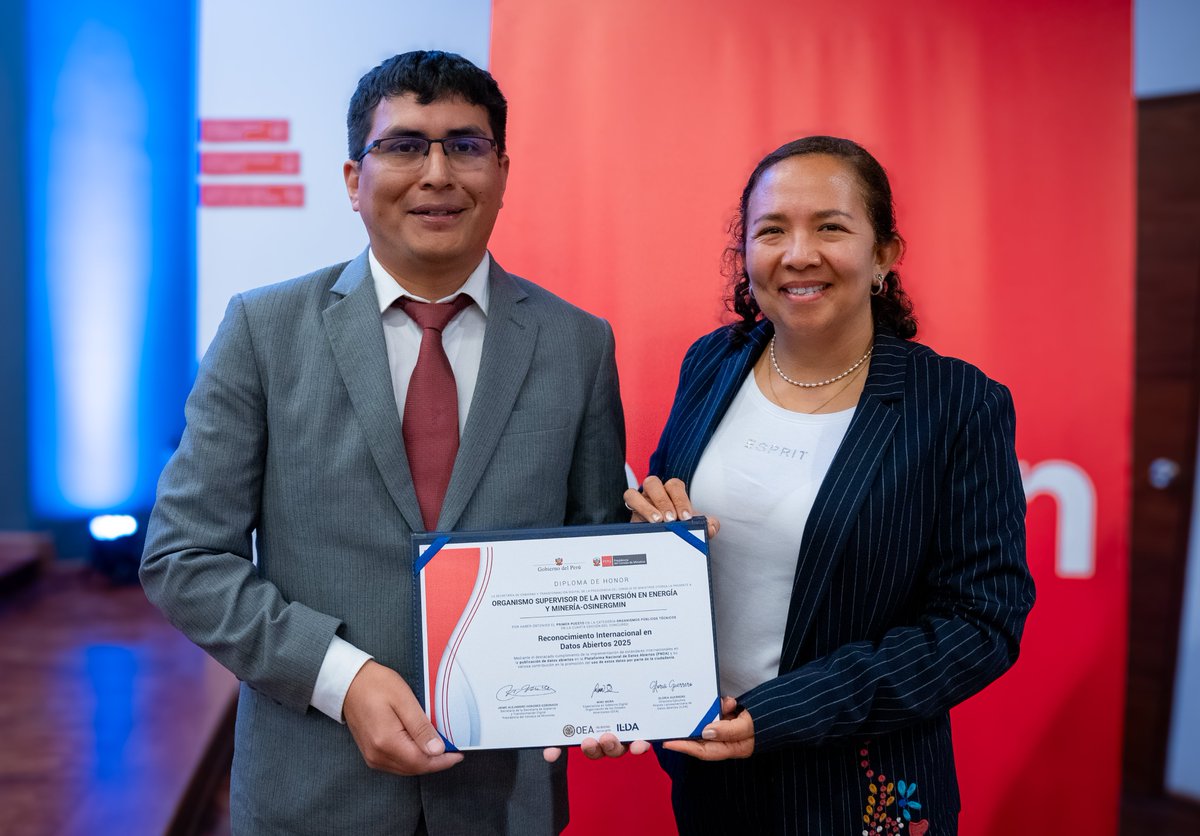 OSINERGMIN's tweet image. #BuenasNoticias | ¡Ganamos! Osinergmin obtuvo el primer puesto en el Concurso Internacional de Datos Abiertos 2025, en la categoría de Organismos Públicos Técnicos. Un logro que nos consolida como referentes en transparencia, apertura y participación ciudadana.

Este…