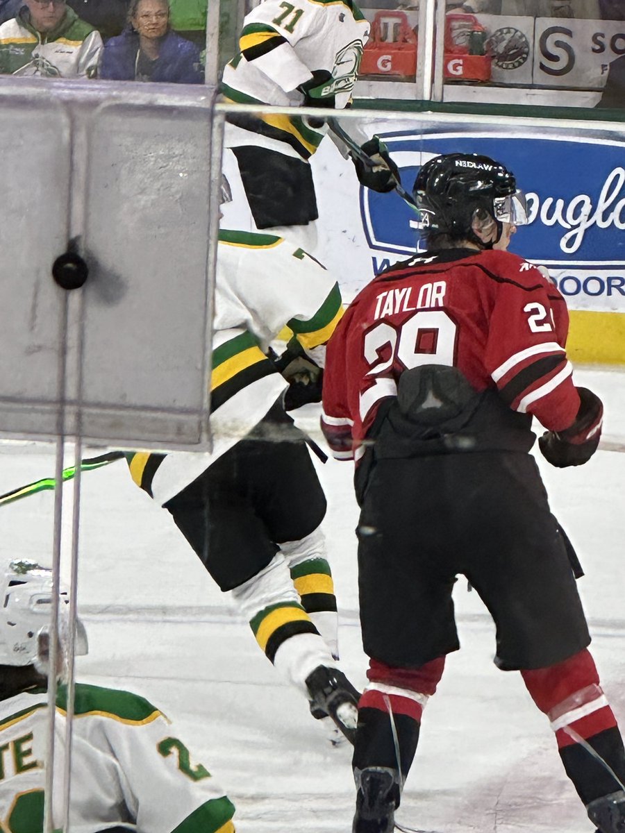 cptstnkpnts tweet media