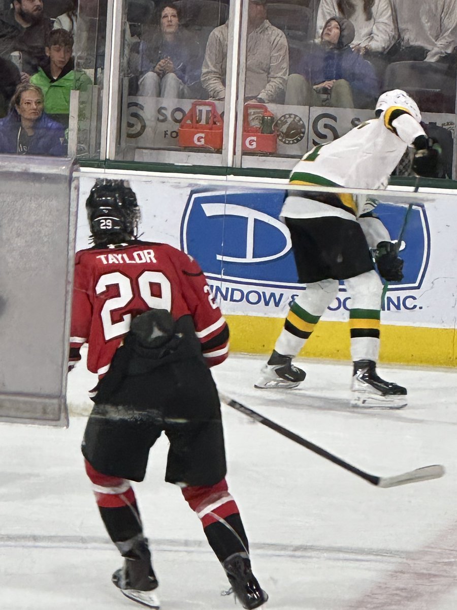 cptstnkpnts tweet media