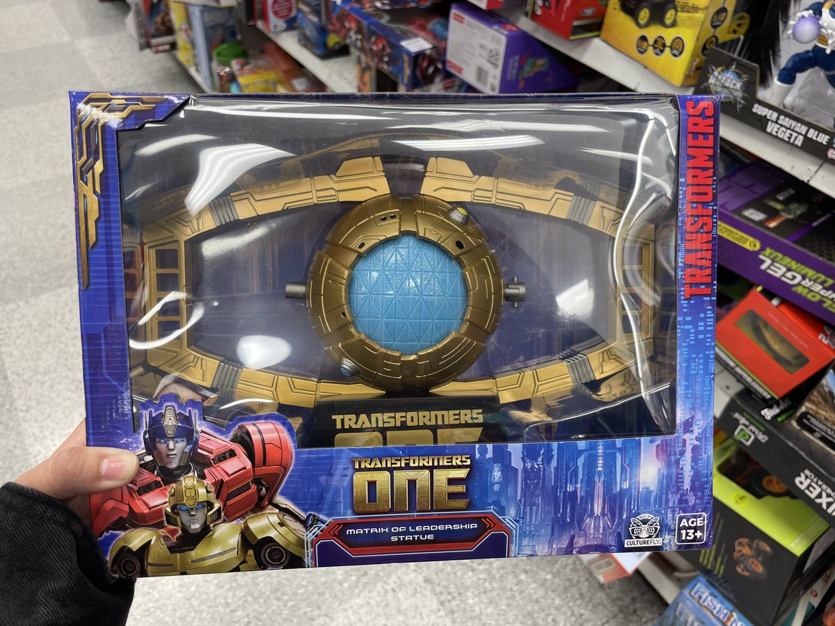 littlemisstfc's tweet image. HOLY SHIT, THE MATRIX OF LEADERSHIP IS AT ROSS THIS ENTIRE TIME. :O