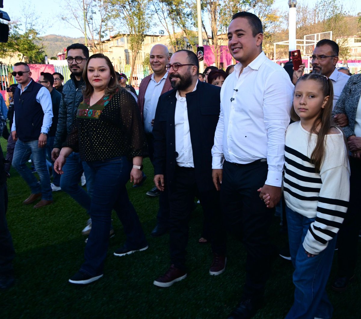 Acompañamos al alcalde <a href="/yancolozano/">Janecarlo Lozano</a> en la inauguración del nuevo Parque EDEN Juventino Rosas en Cuautepec, un espacio moderno y seguro que abre sus puertas de manera gratuita para todas las familias. Nos da mucho gusto ver estos proyectos en la #GAM que ofrecen áreas de