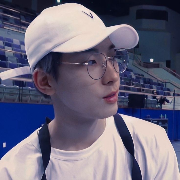 storybyshimmer's tweet photo. shutter speed 🔞
— ww x oc few tweets au + priv

wonwoo as ragebaiter mong friend na niyaya mong sumali sa boudoir photography contest https://t.co/CUXvnmmOBr
