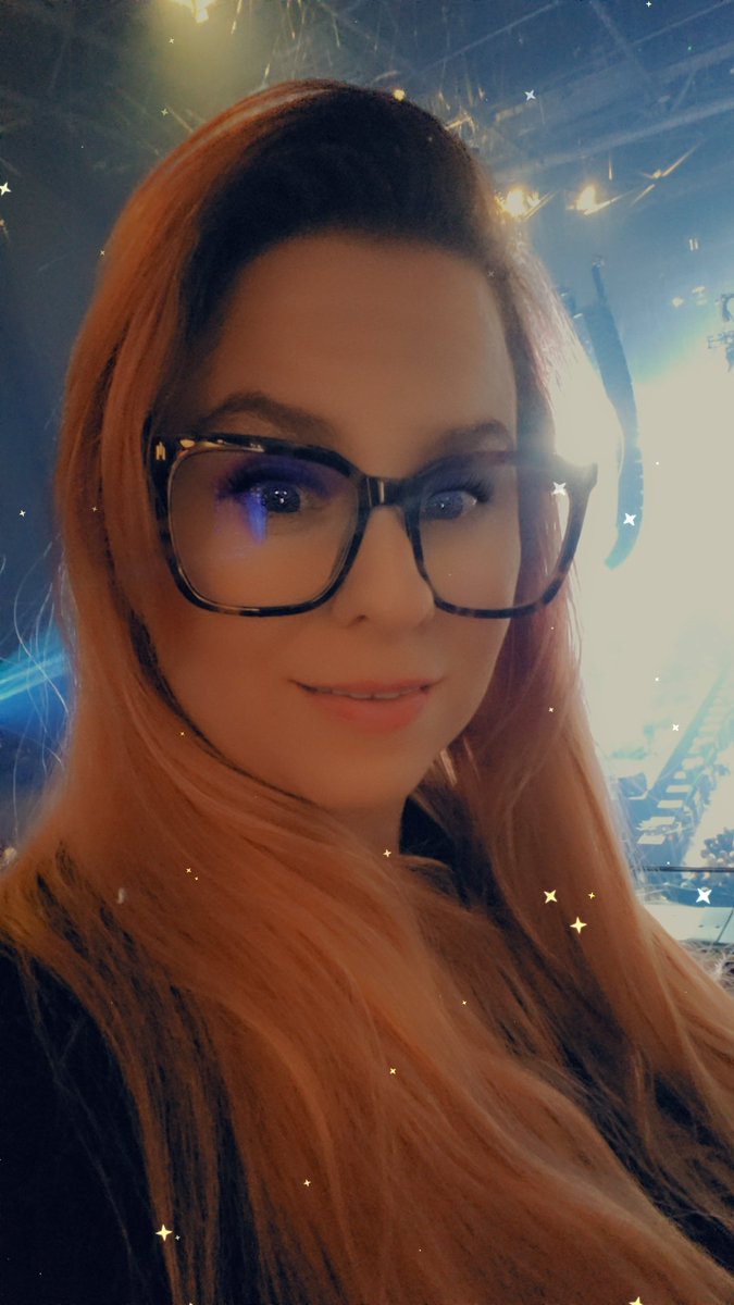 BigFuzzyYak's tweet image. 12 year old me is living her best life!!! @offspring #theoffspring #o2