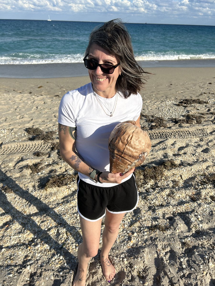 AbsWifey1776's tweet image. Today was a good day in Palm Beach. Last day. 
@RealAbs1776 💜💜